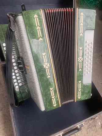 Баян в футляре в отличном состоянии Донецк