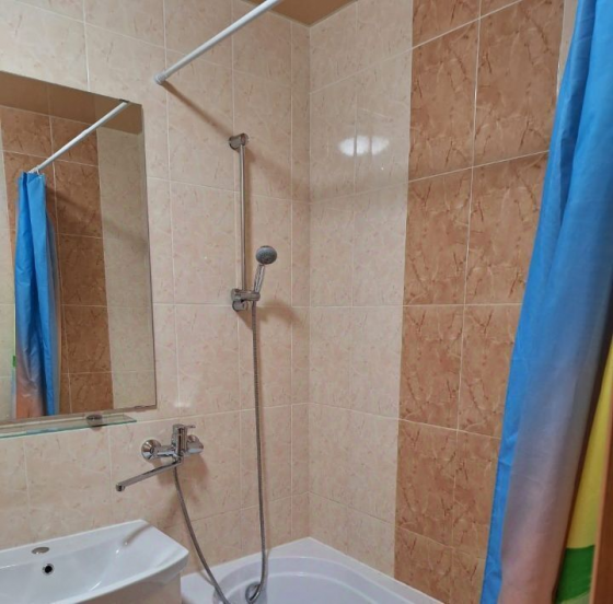 Сдается просторная двухкомнатная квартира (48 м2) Донецк