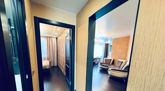 Сдается просторная двухкомнатная квартира (60 м2) Донецк