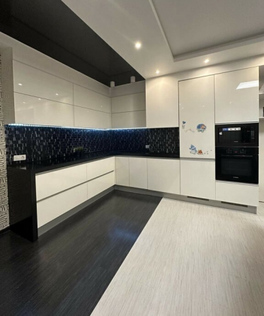 Сдается просторная двухкомнатная квартира (54 м2) Донецк