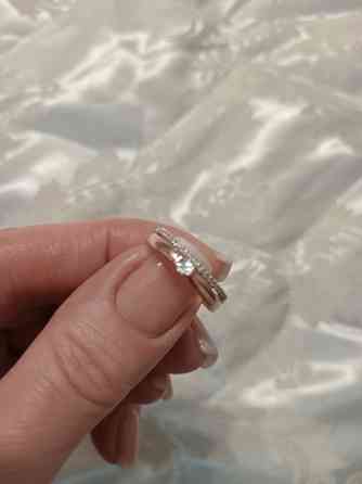 Кольцо с бриллиантом Макеевка