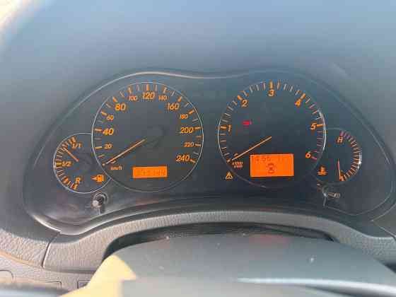 Toyota avensis Макеевка