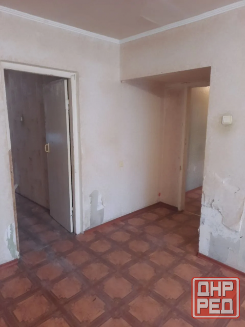 Продам 3х ком. кв-ру под ремонт возле Калининского рынка Донецк - изображение 2