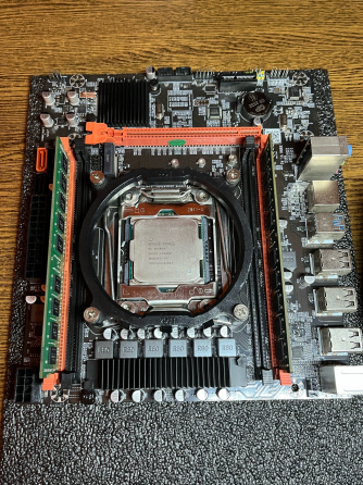 Комплект Xeon E5-2640v4, 16Gb DDR 4 Макеевка