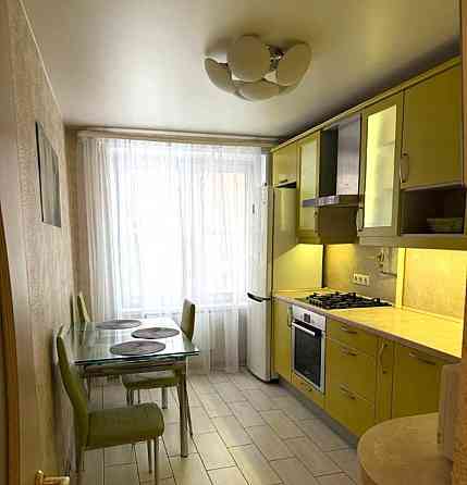 Сдаётся 1-комнатная квартира на длительный срок г. Донецк, Буденновский район,улица 230-й Стрелково Донецк