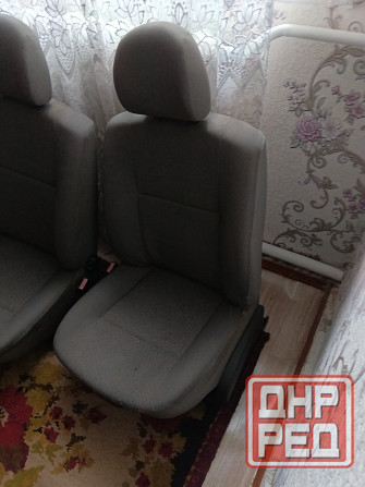 Передние сиденья Renault Logan 1 Донецк - изображение 2