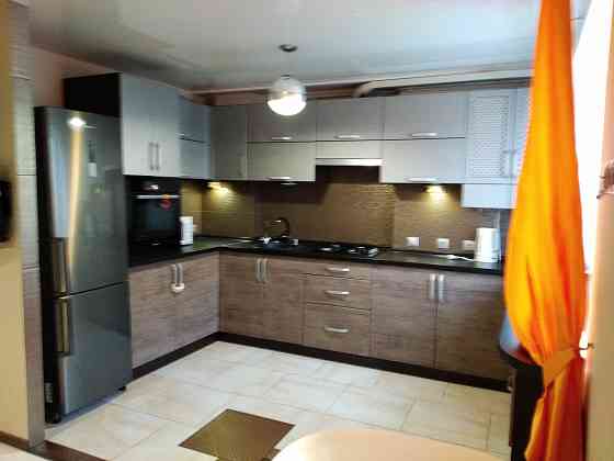 сдам красивую 3к в престижном центре б. Пушкина 100м Донецк