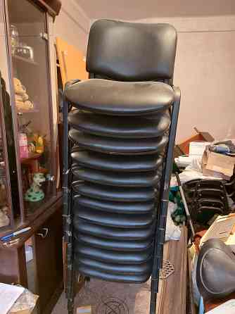 Стулья офисные кожзам Донецк