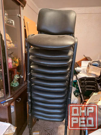 Стулья офисные кожзам Донецк - изображение 1