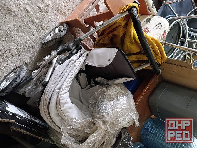 Продам коляску детскую и столик Макеевка - изображение 3