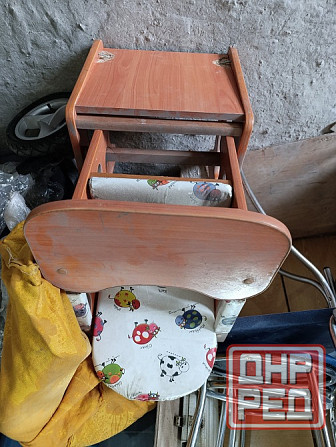 Продам коляску детскую и столик Макеевка - изображение 2