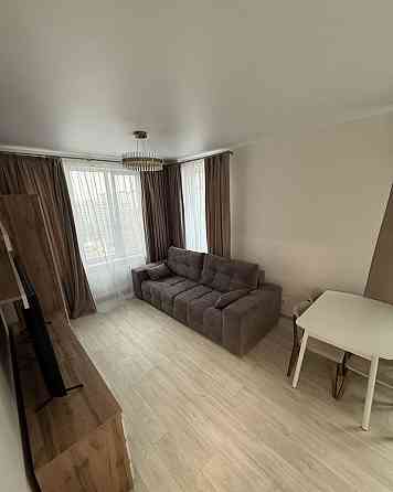 Сдаетcя уютная и светлaя трехкомнатная квaртиpа, Киевский район, ул. Тренева Донецк