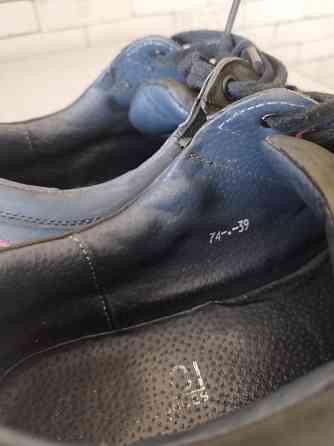 Продам кроссовки для мальчика 39 р-р Донецк