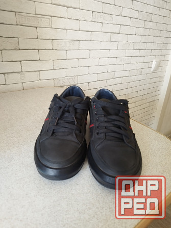 Продам кроссовки для мальчика 39 р-р Донецк - изображение 1