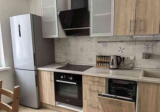 Сдаю однокомнатную квартиру 35.0 м² этаж 1/5 город Донецк, Калининский район Донецк