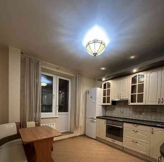 Сдаю двухкомнатную квартиру 65.0 м² этаж 10, город Донецк, Ворошиловский район Донецк