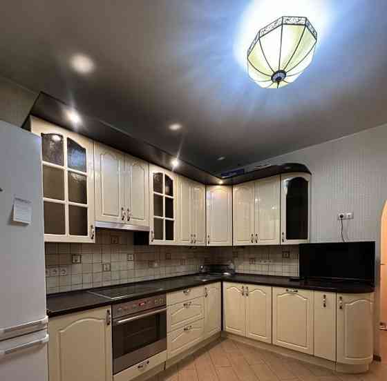 Сдаю двухкомнатную квартиру 65.0 м² этаж 10, город Донецк, Ворошиловский район Донецк