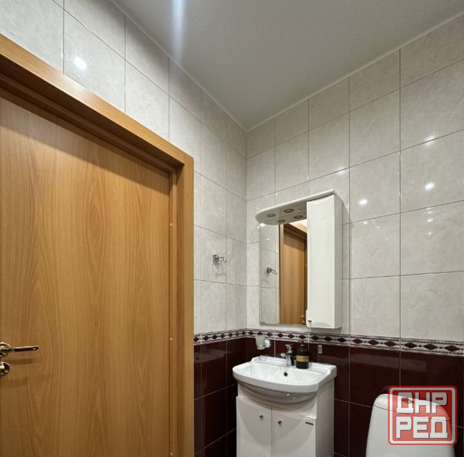 Сдаю двухкомнатную квартиру 65.0 м² этаж 10, город Донецк, Ворошиловский район Донецк - изображение 1