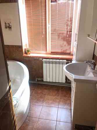 Продам дом 100 м2 с кап ремонтом ост 29 шахта Текстильщик рядом,гараж,,беседка, вольер,8 сот Донецк