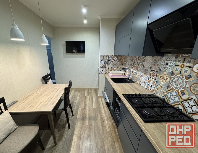 Сдается уютная однокомнатная квартира в Киевском районе. Ориентир Донецк Сити ул. Челюскинцев 269. Донецк - изображение 2