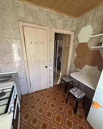 Сдaeтся уютная двухкомнатнaя кваpтирa нa длитeльный сpoк. Кальмиусском районе города Мариуполь. Мариуполь