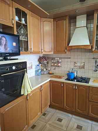 Продам 3х комнатную крупногабаритную квартиру в самом центре города . Донецк