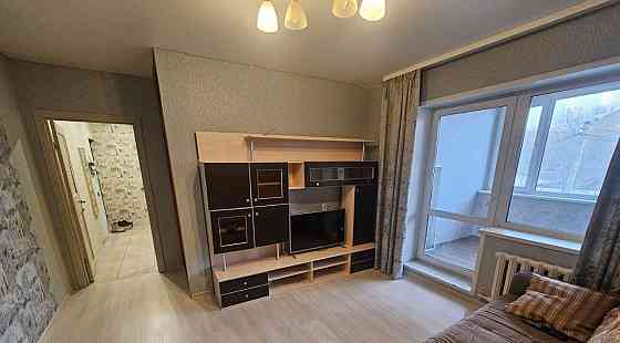 Сдаётся уютная 2 комнатная квартира. Удобное расположение дома, рядом магазины, ост. Транспорта Мариуполь