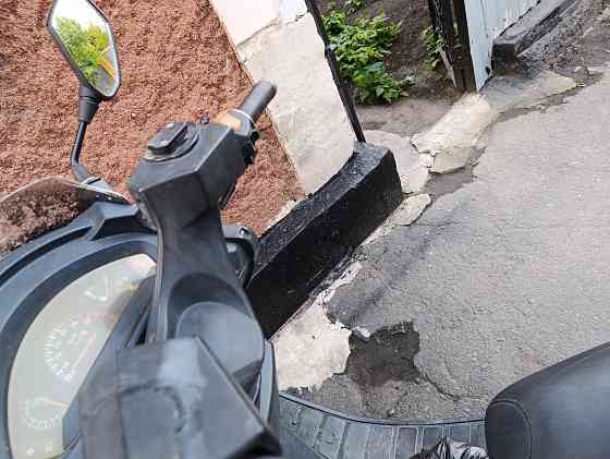 Продам скутер Макеевка