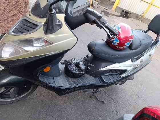 Продам скутер Макеевка