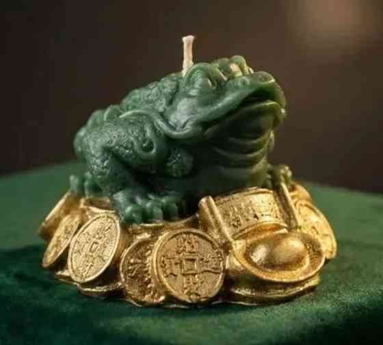 Свеча лягушка/жаба с монетками Донецк