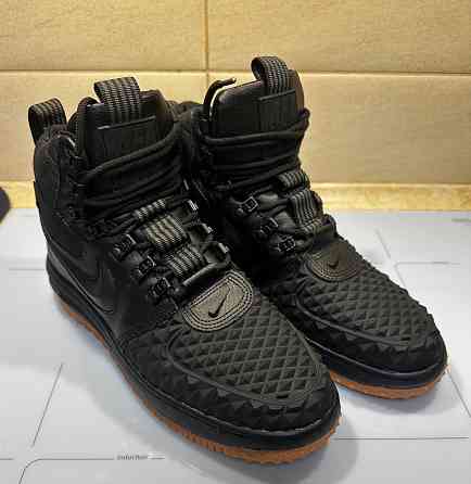 Кроссовки Nike. Донецк