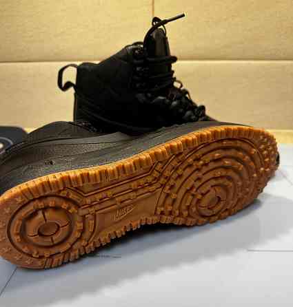 Кроссовки Nike. Донецк