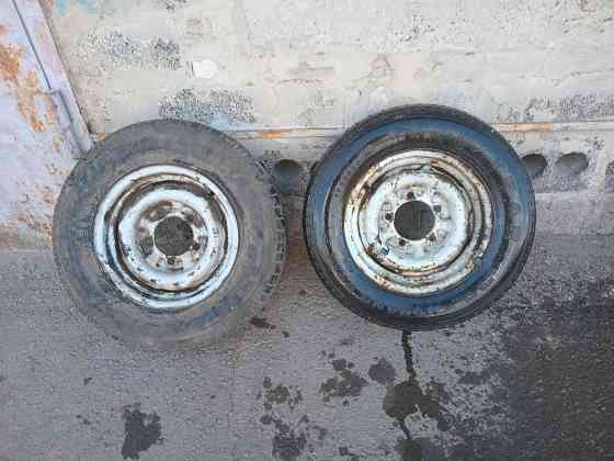 Продаю два колеса в сборе на волгу Донецк