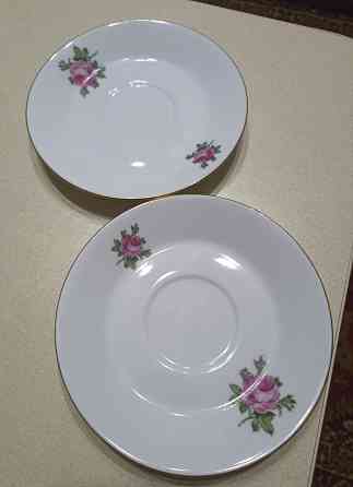 2 блюдца фарфор . роза . каhla . гдр Донецк