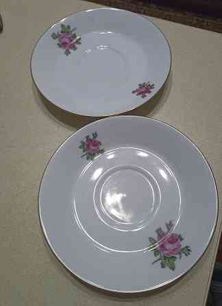 2 блюдца фарфор . роза . каhla . гдр Донецк
