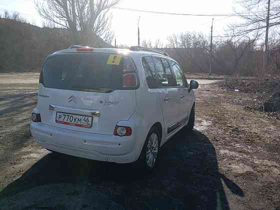 Продам свой автомобиль Ситроен с3 Пикассо 2012г. Макеевка