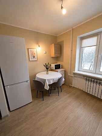 Продам уютную 2х комнатную квартиру в центре Снежного Снежное