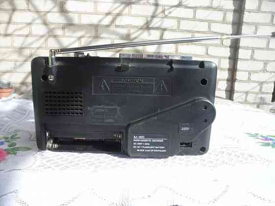 Радиоприёмник satellite sony. Енакиево