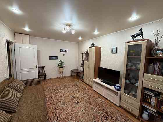 Продам 2 ком. кв., 1/9 эт., 51 м.кв. - Донецк, пр. Ленинский, мкр. Голубой-1, вода круглосуточно Донецк