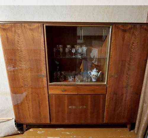 Отдам даром сервант Донецк