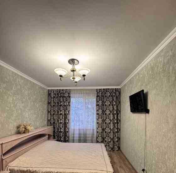 Сдаю двухкомнатную квартиру 54.0 м² этаж 4/5 город Донецк, Ворошиловский район Донецк