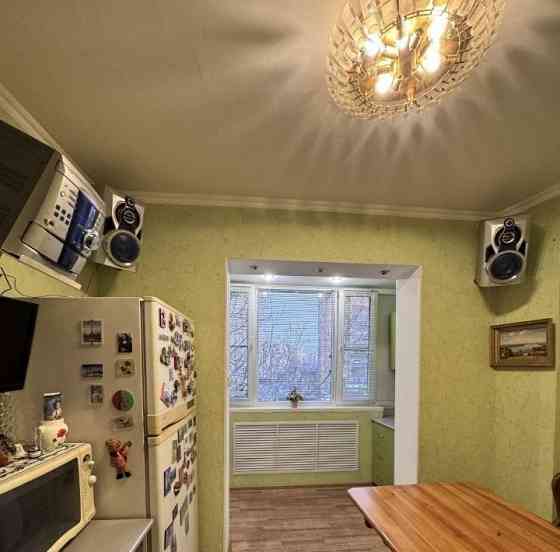 Сдаю двухкомнатную квартиру 54.0 м² этаж 4/5 город Донецк, Ворошиловский район Донецк