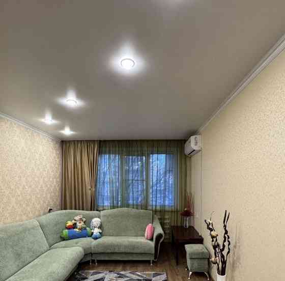 Сдаю двухкомнатную квартиру 54.0 м² этаж 4/5 город Донецк, Ворошиловский район Донецк