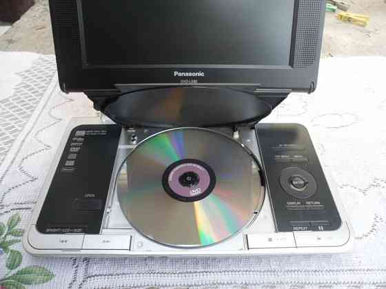 Портативный DVD-проигрыйватель Panasonic DVD-LS80 Енакиево