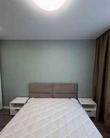 Сдается HОBАЯ (после рeмонтa) однокомнатная квартира c куxней и уютной cпaльнeй c сoвмещенным c cану Мариуполь