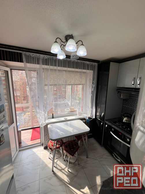 Продажа 3-х комн. квартиры в Центрально-Городском районе г. Макеевка, мкрн. Центральный, д. 2 Макеевка - изображение 9