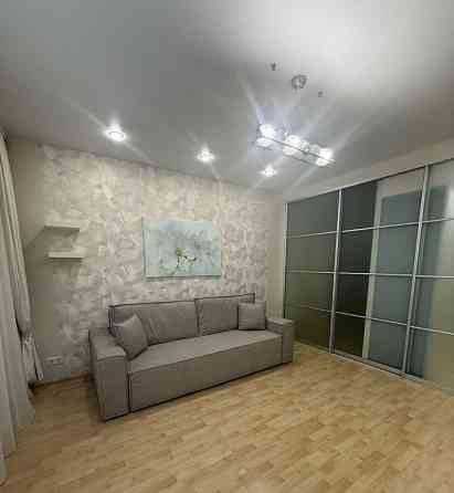 Сдается: Однокомнатная квартира Этаж: 10/10 Район: Кировский, Текстильщик Площадь квартиры: 43,1м² Донецк