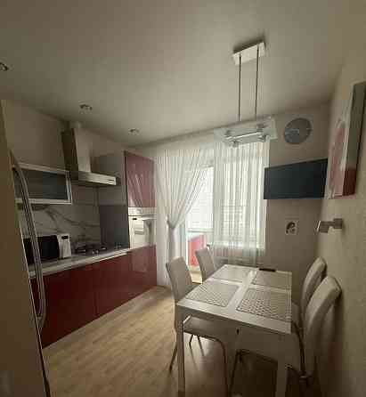 Сдается: Однокомнатная квартира Этаж: 10/10 Район: Кировский, Текстильщик Площадь квартиры: 43,1м² Донецк