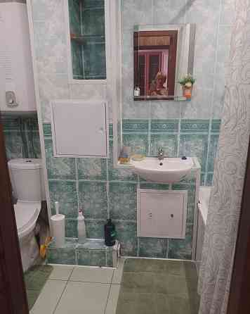 Сдаю однокомнатную квартиру 37.0 м² этаж 1/5 район Ворошиловский, улица Щорса, Парк кованых фигур Донецк