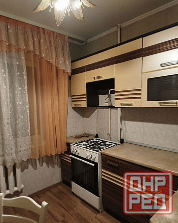 Сдаю двухкомнатную квартиру 45.0 м² этаж 5/9 город Донецк, Ворошиловский район Донецк - изображение 1